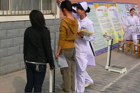 早上量身高1米8，下午量却1米78，身高还会倒着长吗？图片