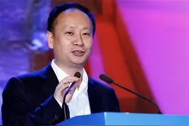 他17岁上清华，29岁辞职创业，疫情期间日赚1亿，如今身家1291亿图片