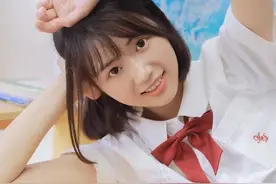 再回到身穿JK制服的学生时代，清纯可爱的美少女图片