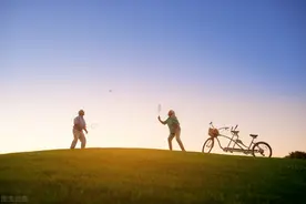 新手入门羽毛球拍推荐图片