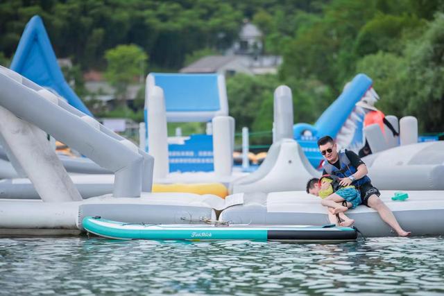 王校长水上炫技！华东屈指可数竹尖漂流“安吉星潮营地”大曝光