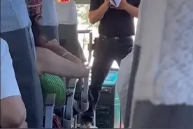 导游在大巴上埋怨游客花钱少，旅游不消费就是对不起自己良心么？图片