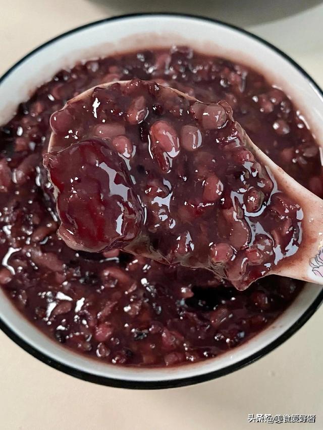 花胶骨头花生 2025年花胶花生猪骨汤的做法