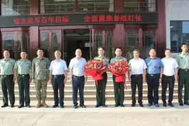 河南省商丘市人大常委会副主任、梁园区委书记带领区四大班子领导开展“八一”走访慰问图片