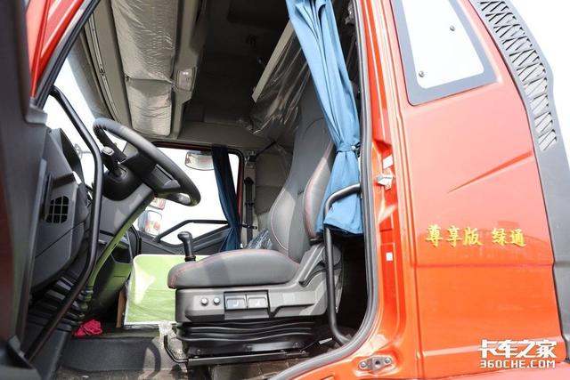 6缸260马力高顶双卧，一汽解放J6L尊享版堪称绿通运输利器