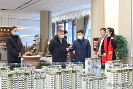 漯河市西城区领导春节前慰问碧桂园云樾项目图片
