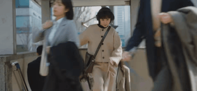 豆瓣9.4！“弱势”女孩的职场生活，揭露社会“潜规则”，真大胆