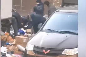 【8点见】“人生最后一顿饭”，外卖小哥看到备注紧急救人！图片