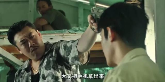 想挣钱的失学少年	，被骗入严重缺人的缅甸诈骗园区