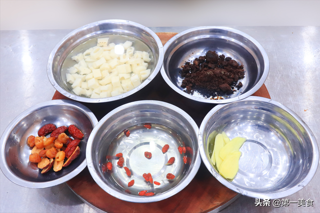 什么食物补充胶原蛋白效果最好 脸部缺胶原蛋白怎么补