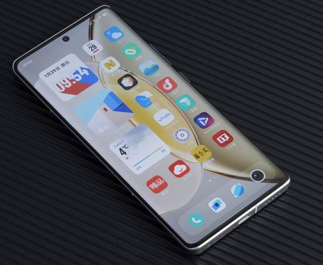 情人节送礼指南之手机篇，三款手机都很适合女生，一款iPhone两款国产