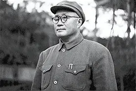 郭汝瑰质问胡琏：你和刘伯承住在一个村里，却让他跑了，作何解释图片