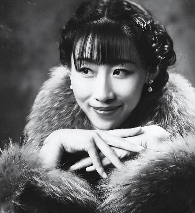 “一尿成名”任素汐：上半身是平凡，下半身是贪婪，又丑又火辣！