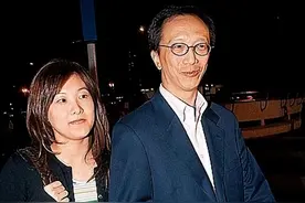 “跳水皇后”伏明霞：不顾父母反对嫁大26岁富商，她的婚姻幸福吗图片