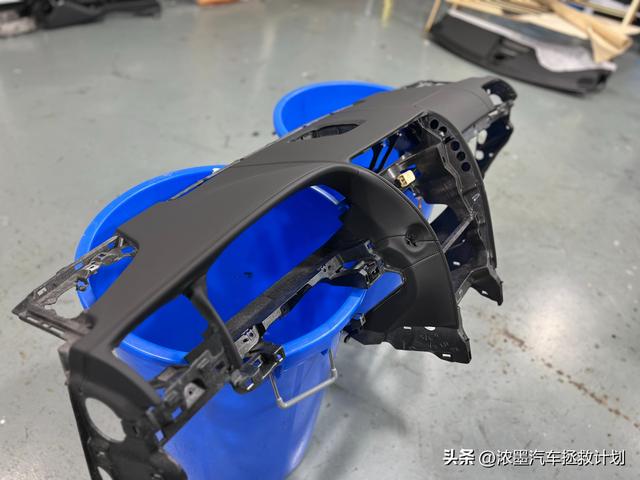 旗舰｜完美翻新一台雷克萨斯Ls600hl，于无声无形中再度惊艳世人