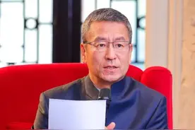 文字实录|白岩松对话大学校长：培养面对世界、面对未来的中国复合型医学人才图片