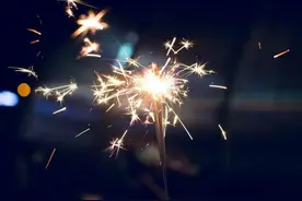 满满的回忆——90后小时候过年必玩的花炮都有哪些？图片