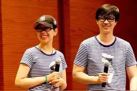 曝唐家三少再婚娶女大学生，妻子癌逝育有两娃，本人怒辟谣告到底图片