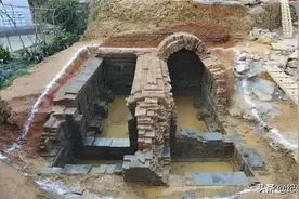 四川挖出龙凤合葬墓，埋葬的却是两名大男人，古代太监心酸的一生图片
