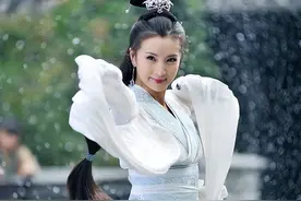 吕布被捉后，曹操为什么没有霸占貂蝉，因为他发现了一个秘密图片