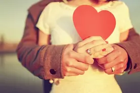 不婚主义的女人，这辈子会幸福吗？60岁的单身阿姨说出实话图片