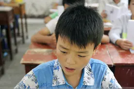 名人勤奋读书故事图片