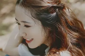 女孩总是习惯性夹腿，这是怎么回事？听听医生怎么说图片