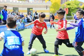 飞吧！足球——华夏未来幼教集团2022娃娃足球春季联赛拉开战幕图片