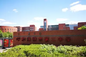 2022年内蒙古自治区高考文理科最高分及呼包鄂600以上人数分析图片