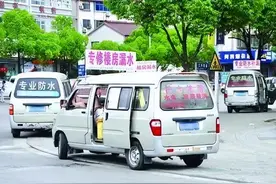 遭大众抵制的"补漏帮"，明明没生意为何全国乱窜？背后有啥猫腻？图片