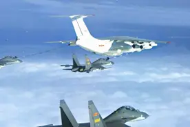 中国空军的战力倍增器，运油20姗姗来迟，和歼16同框联合训练图片
