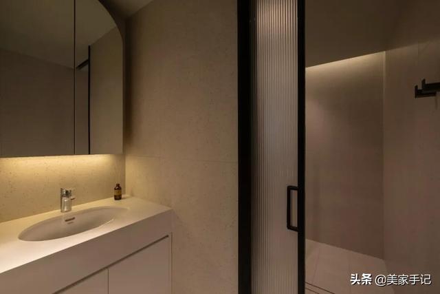 成都164㎡的小屋火了，仅凭一个玄关就圈粉无数，家居氛围太棒了