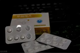 养花不用多菌灵，不用生根粉，用这6种过期小药片，照样发疯长图片