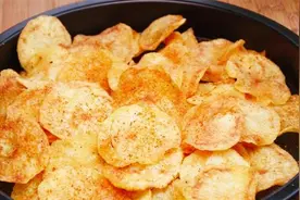 孩子爱吃的炸土豆片，原来做法这么简单，个个酥脆，太过瘾了图片