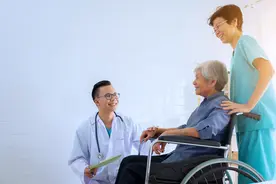 手术室的内幕：做一台几万元的手术，主刀医生能拿到多少钱？图片