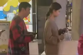 王思聪被曝与网红慎婕分手！带新欢挽手逛街，前任曾盼感情长久图片
