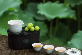 你等花开，我等风来，人间一趟，不负时光，不负爱图片