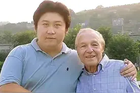 相差47岁忘年之交：河南小伙报恩瑞士房东，接回国赡养6年并送终图片