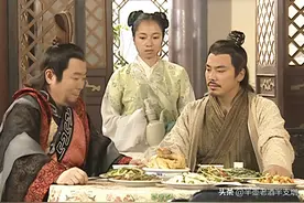 单雄信两次突袭李世民，尉迟敬德只救了一次，他真打不过单雄信？图片