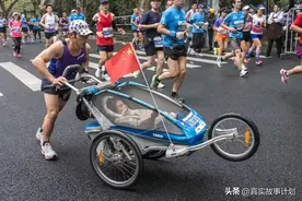 全浙江最强壮的父亲：推着脑瘫儿子跑了55场马拉松图片