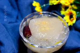 买银耳，挑“白色”还是“黄色”？区别真大，3个窍门选到好银耳图片