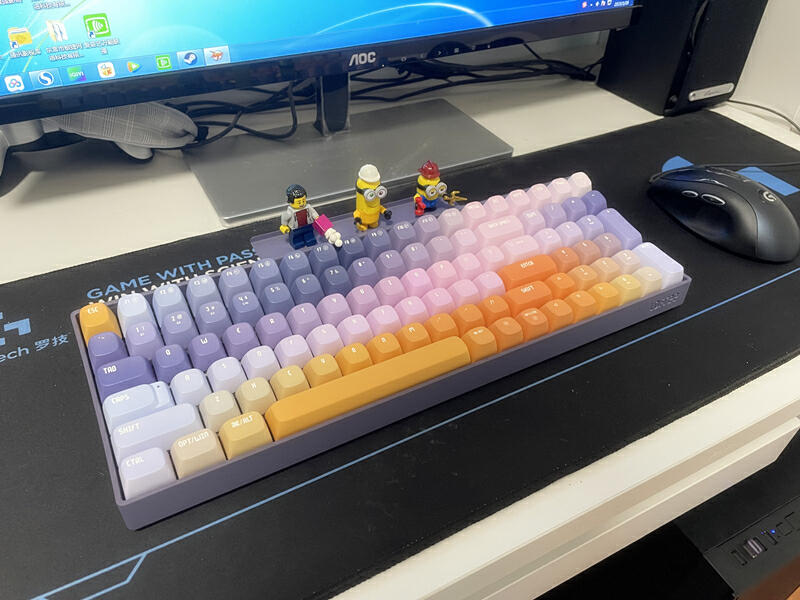 键盘艺术巧联名，氛围俘获你的心，洛斐星河小翘100机械键盘体验