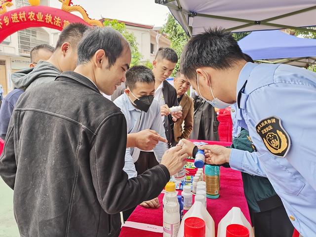 金秋护农放心农资下乡进村农业执法宣传活动在百色市田阳区举办