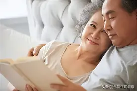 医生再三劝告：老人同房时，这5件事不能大意，不然可能惹上麻烦图片