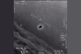 是外星人到访地球？日本上空出现黑色不明物体，民众拍下高清视频图片