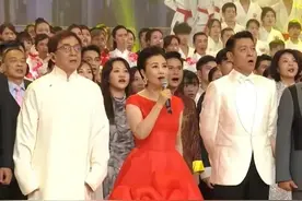 庆香港回归文艺晚会，谢霆锋陈伟霆同台献唱，成龙刘德华帅气十足图片