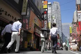 日本人和韩国人活得很累，一方面原因是中国不够强大图片
