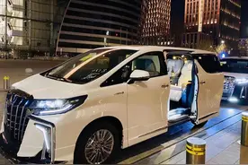 同一款车，埃尔法加价20多万很畅销，威尔法加5万却卖不好图片