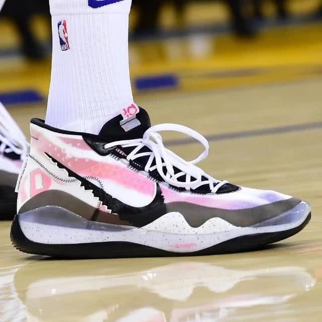 凯文杜兰特nba赛场上脚nikekd系列篮球鞋第一季合集!easy money