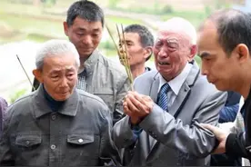 88年，台湾老兵回安徽探亲，发妻问他：你在台湾再婚了，我咋办？图片